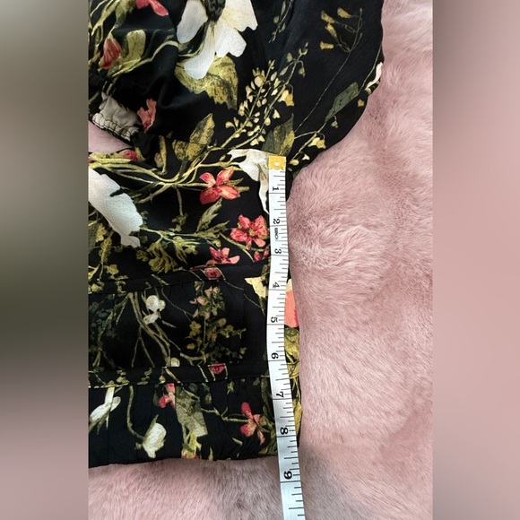 H&M Floral Off Shoulder Crop Top Black Puff Sleeve Blouse - Picture 7 of 8